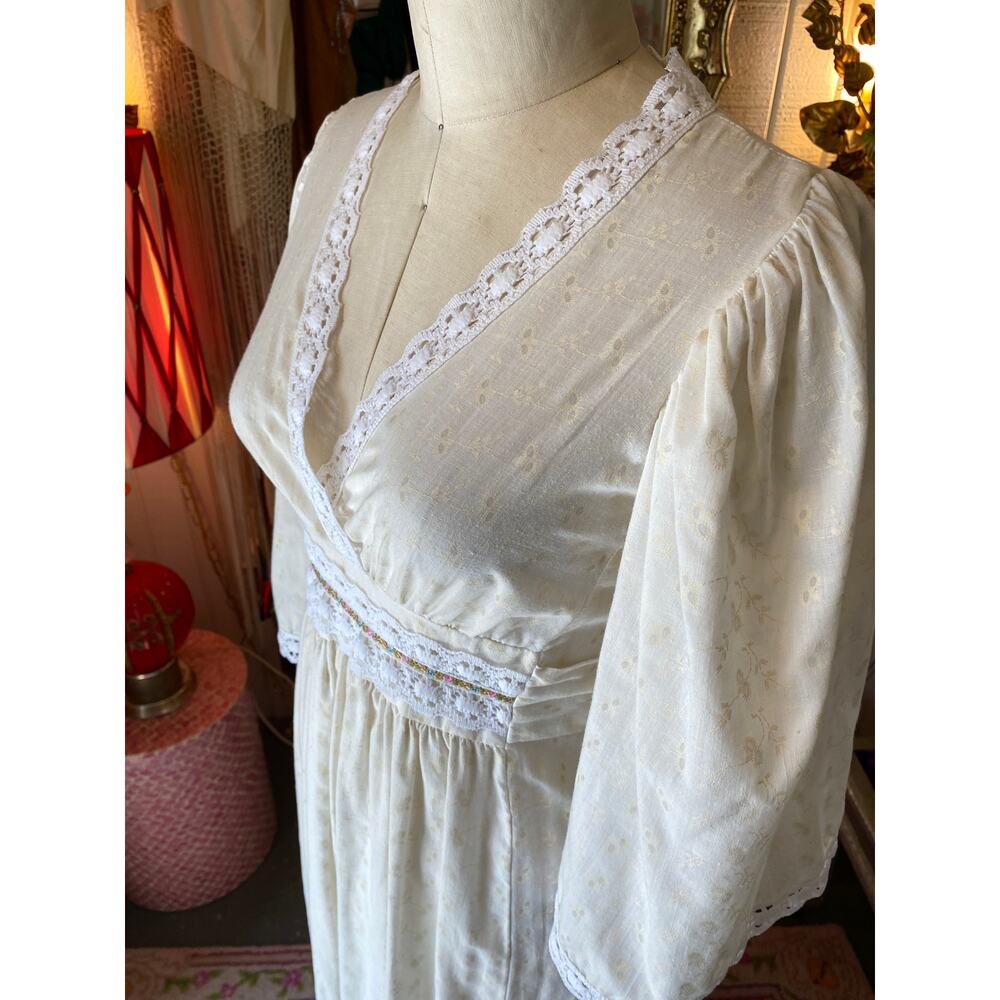 vintage 1970s prairie maxi dress cream cotton bell sleeves crochet lace boho s/m - Picture 5 of 9